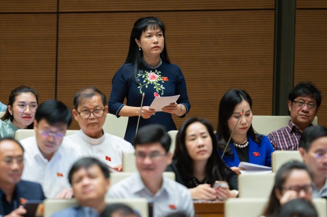 ĐBQH TẠ THỊ YÊN: SIẾT CHẶT HƠN NỮA KỶ LUẬT HÀNH CHÍNH, KỶ CƯƠNG CÔNG VỤ